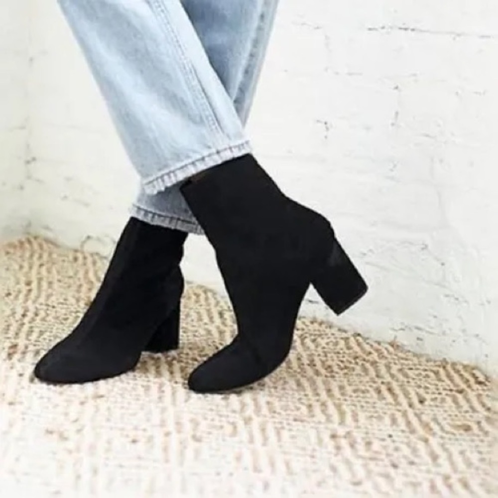 Free People CECILE Block Heel Ankle Boot Black Suede Size 8.5 EU 39 Preowned